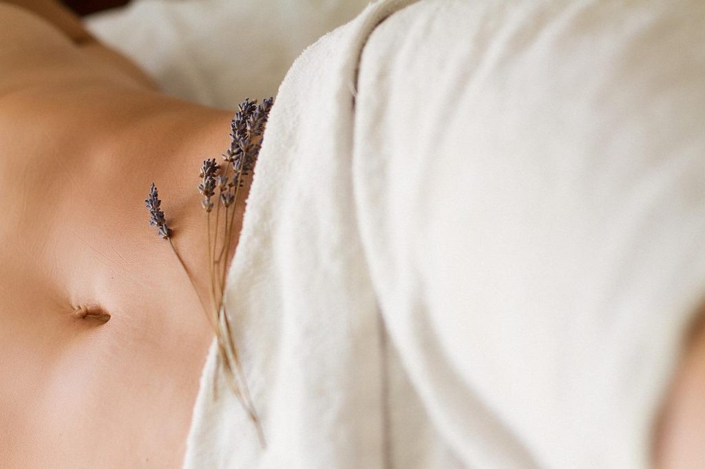 Massage in Gouda behandeling voor ontspanning en welzijn in serene spa omgeving met professionele therapeut